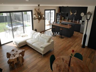 For sale Saint-jean-de-linieres 6 rooms 134 m2 Maine et loire (49070) photo 2