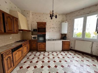 For sale Laval 4 rooms 76 m2 Mayenne (53000) photo 0