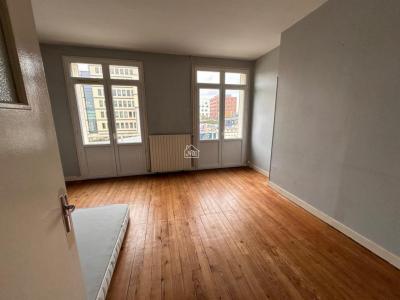 For sale Laval 5 rooms 92 m2 Mayenne (53000) photo 1