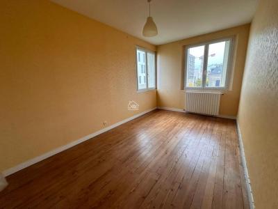 For sale Laval 5 rooms 92 m2 Mayenne (53000) photo 4