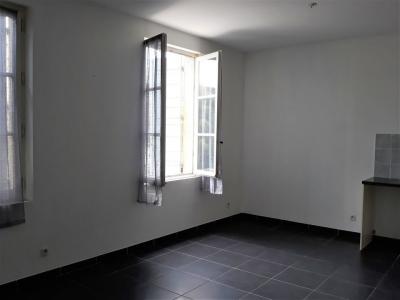 For rent Arles 2 rooms 48 m2 Bouches du Rhone (13200) photo 1