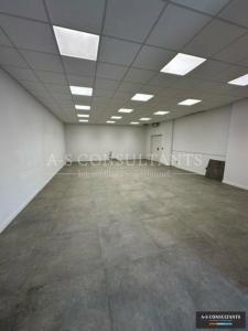 Louer Local commercial 300 m2 Chambery