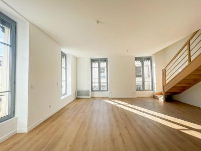 For sale Lyon-6eme-arrondissement 3 rooms 92 m2 Rhone (69006) photo 1