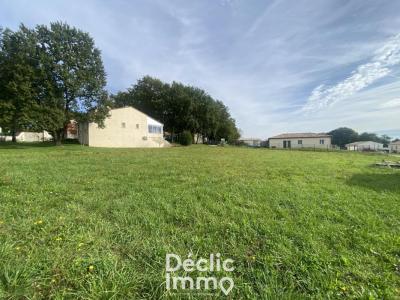 For sale Sireuil 664 m2 Charente (16440) photo 1