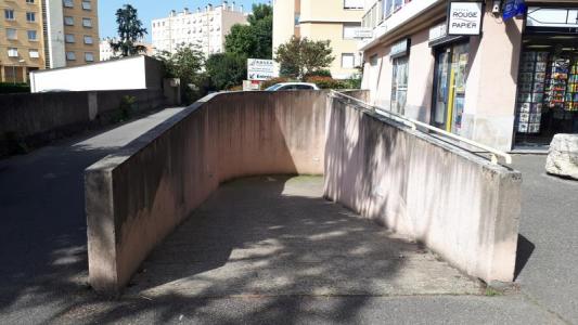 Annonce Location Parking Sainte-foy-les-lyon 69