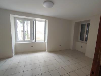 For rent Saint-gervais-d'auvergne 2 rooms 48 m2 Puy de dome (63390) photo 4