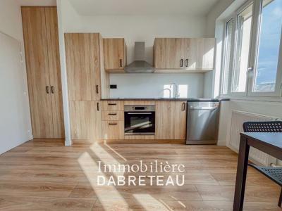 For rent Lyon-6eme-arrondissement 1 room 25 m2 Rhone (69006) photo 3