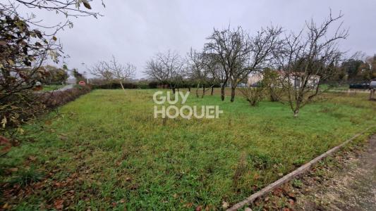 For sale Surgeres 1288 m2 Charente maritime (17700) photo 0