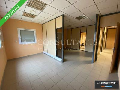 For rent Chabeuil 99 m2 Drome (26120) photo 0