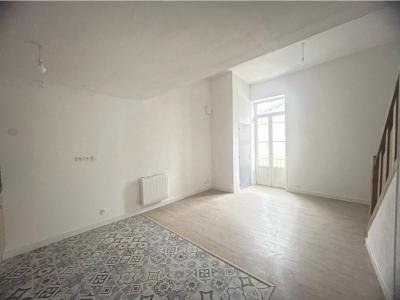 For rent Nimes 3 rooms 48 m2 Gard (30000) photo 1