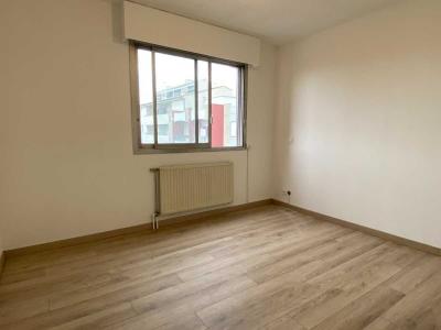 For rent Nimes 2 rooms 34 m2 Gard (30000) photo 3