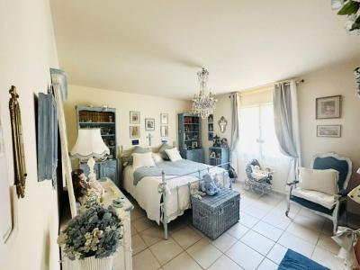 For sale Six-fours-les-plages 5 rooms 135 m2 Var (83140) photo 2