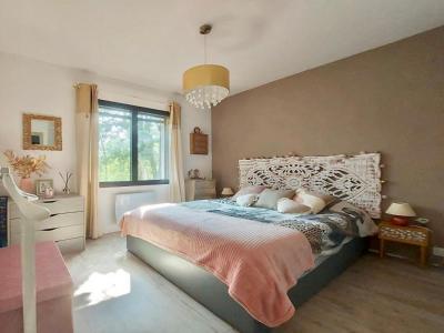 For sale Saint-paul-en-foret 3 rooms 52 m2 Var (83440) photo 2