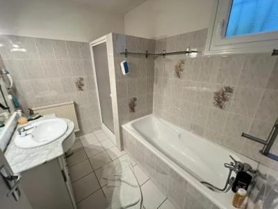 For sale Auch 4 rooms 98 m2 Gers (32000) photo 3