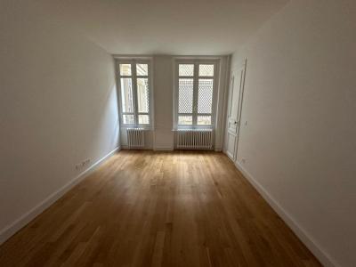 Louer Appartement Paris-17eme-arrondissement Paris