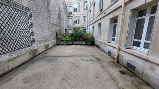 Louer Appartement Paris-17eme-arrondissement 3085 euros