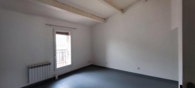 For sale COEUR DE VILLE 2 rooms 45 m2 Herault (34340) photo 3