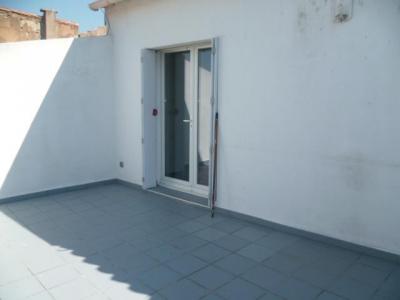 For sale COEUR DE VILLE 2 rooms 45 m2 Herault (34340) photo 4