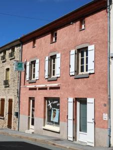 For sale Violay 6 rooms 195 m2 Loire (42780) photo 0