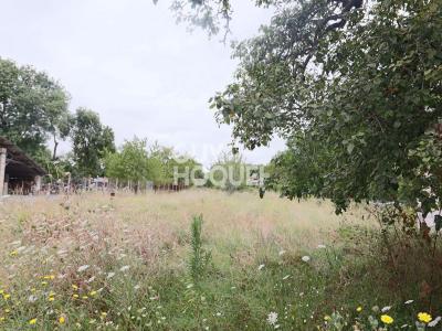 For sale Surgeres 886 m2 Charente maritime (17700) photo 0