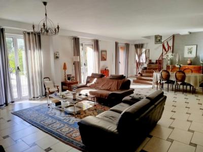 For sale Sommieres 5 rooms 204 m2 Gard (30250) photo 2