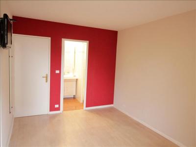 For rent Elancourt 4 rooms 84 m2 Yvelines (78990) photo 3