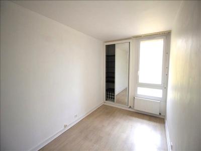 For rent Elancourt 4 rooms 84 m2 Yvelines (78990) photo 4