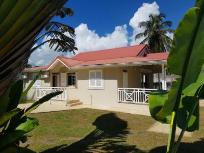 For sale Baie-mahault 5 rooms 100 m2 Guadeloupe (97122) photo 0