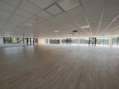 For rent Merignac 1000 m2 Gironde (33700) photo 2