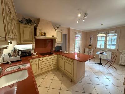 For sale Montauban 6 rooms 174 m2 Tarn et garonne (82000) photo 3