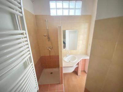 For rent Nimes 2 rooms 34 m2 Gard (30000) photo 4