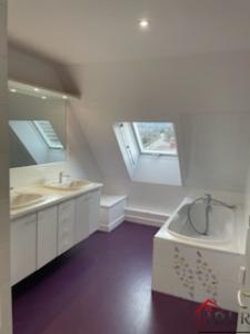 For sale Lons-le-saunier 5 rooms 132 m2 Jura (39000) photo 3