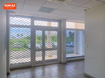 For rent Saint-pierre 565 m2 Reunion (97410) photo 1