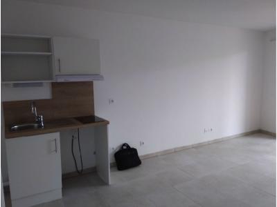 For rent Toulon 2 rooms 41 m2 Var (83000) photo 3