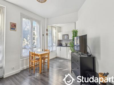 Louer Appartement Paris-11eme-arrondissement 1570 euros