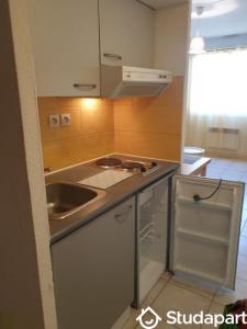 For rent Perpignan 1 room 20 m2 Pyrenees orientales (66000) photo 2