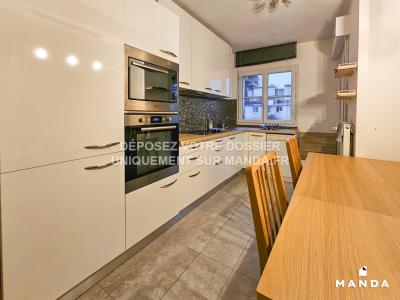 For rent Courbevoie 3 rooms 63 m2 Hauts de Seine (92400) photo 4