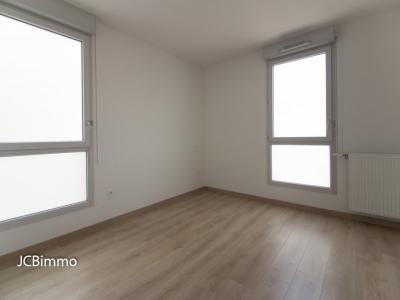 Louer Appartement Villeneuve-tolosane 919 euros