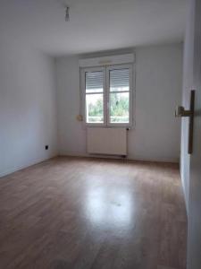 Louer Appartement 79 m2 Saint-julien-les-villas