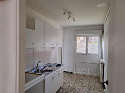 For rent Toulon 3 rooms 65 m2 Var (83000) photo 3