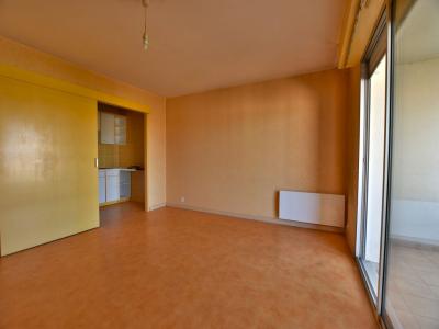 For sale CHOLET PARC DE MOINE 2 rooms 48 m2 Maine et loire (49300) photo 2