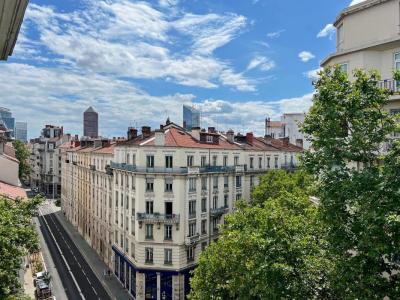 For sale Lyon-6eme-arrondissement 4 rooms 94 m2 Rhone (69006) photo 1