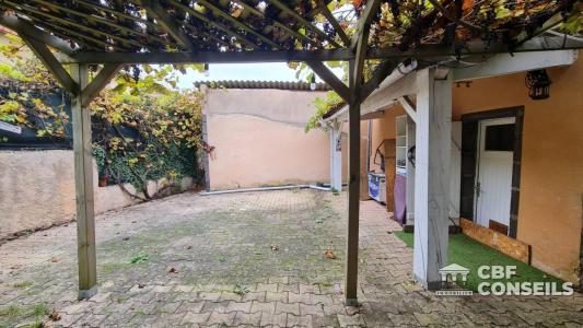 For sale Volvic 4 rooms 89 m2 Puy de dome (63530) photo 3