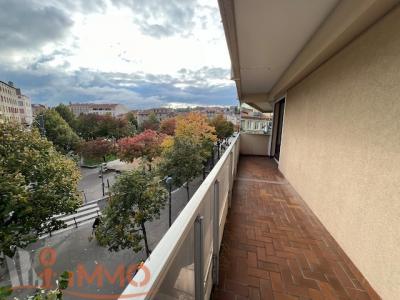 For sale Saint-etienne 3 rooms 82 m2 Loire (42000) photo 2