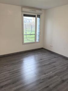 Louer Appartement 60 m2 Courdimanche