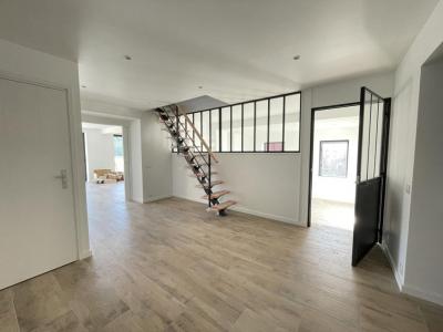 For rent Sailly-lez-lannoy 5 rooms 210 m2 Nord (59390) photo 1