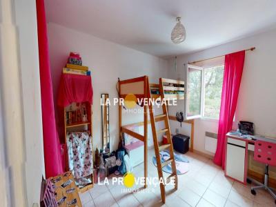 For sale Greasque 4 rooms 81 m2 Bouches du Rhone (13850) photo 3