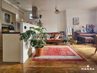 For rent Paris-18eme-arrondissement 2 rooms 43 m2 Paris (75018) photo 0