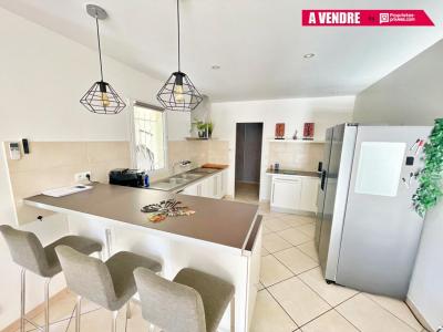 For sale Quinsac 5 rooms 122 m2 Gironde (33360) photo 4