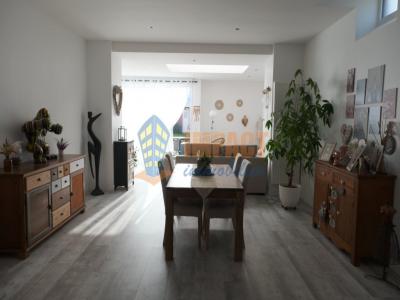 For sale Haubourdin 5 rooms 159 m2 Nord (59320) photo 1